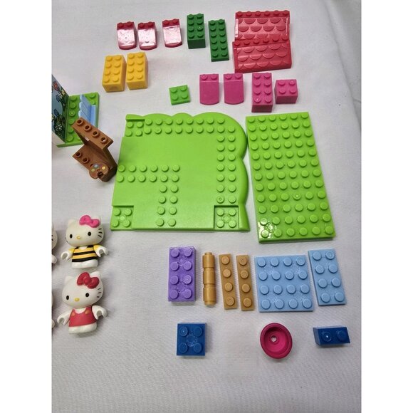 Sanrio Hello Kitty Lot of 10 Mini Figures And Assorted Mega Bloks - Picture 4 of 16